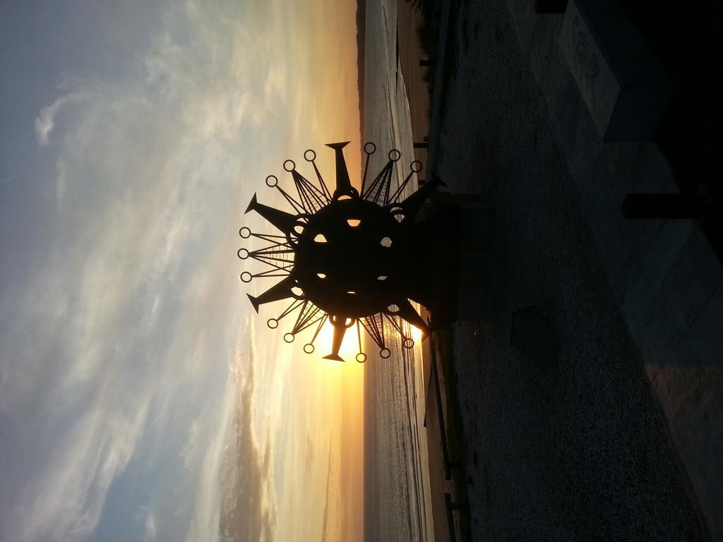 Atardecer *